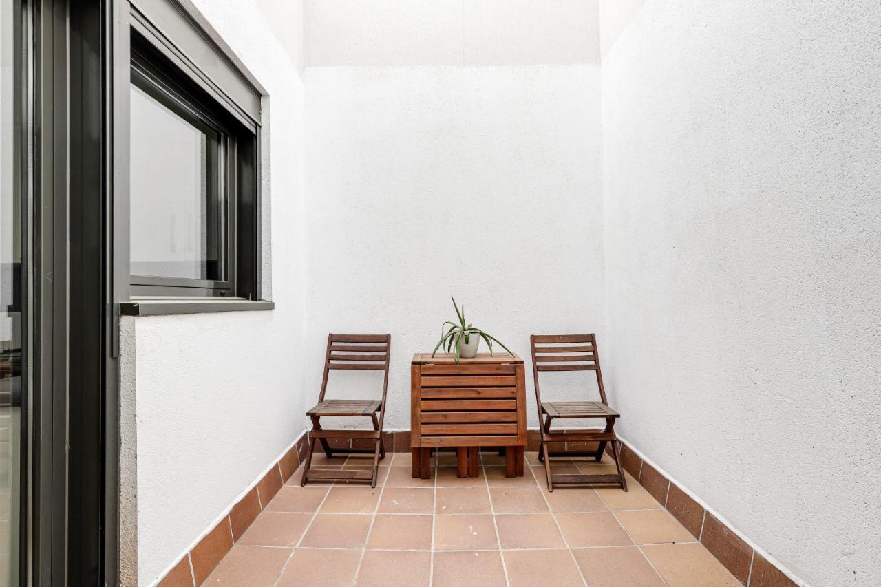 Urban Flats Vallirana Barcelona Exterior photo