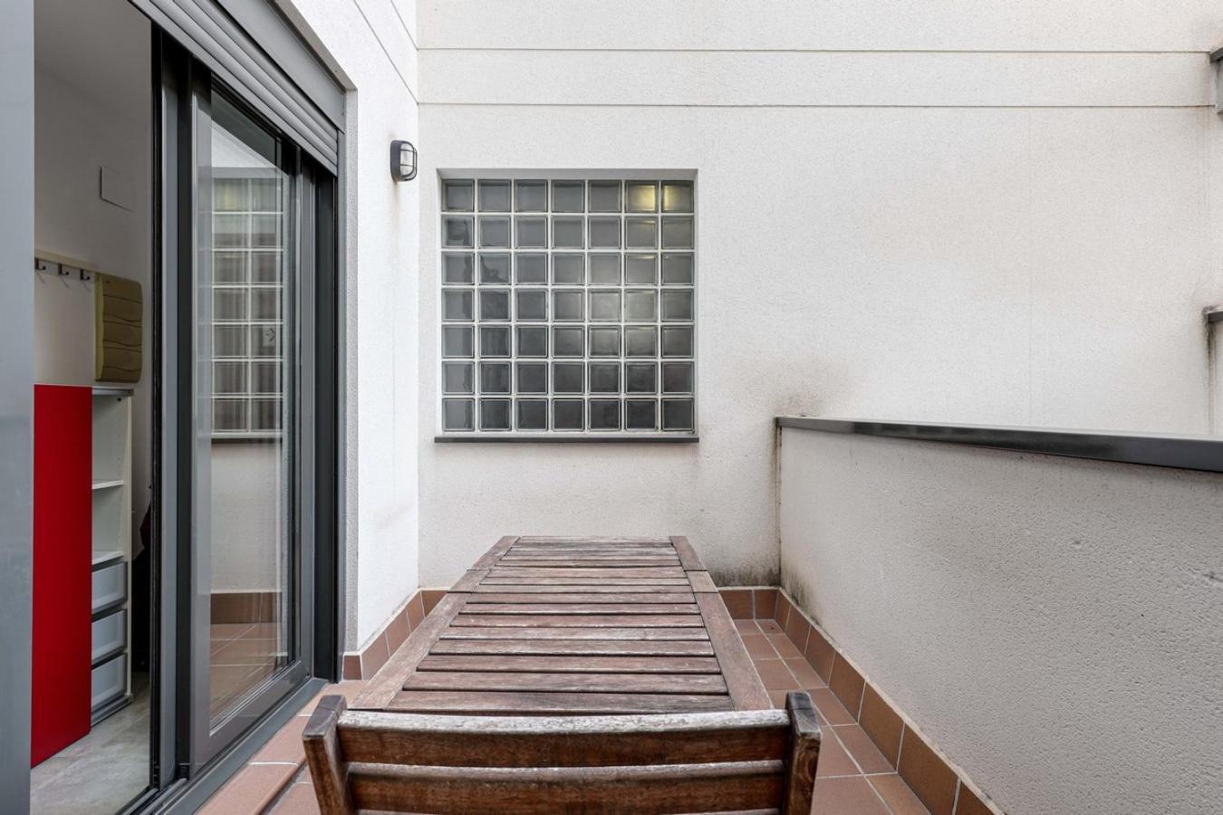 Urban Flats Vallirana Barcelona Exterior photo