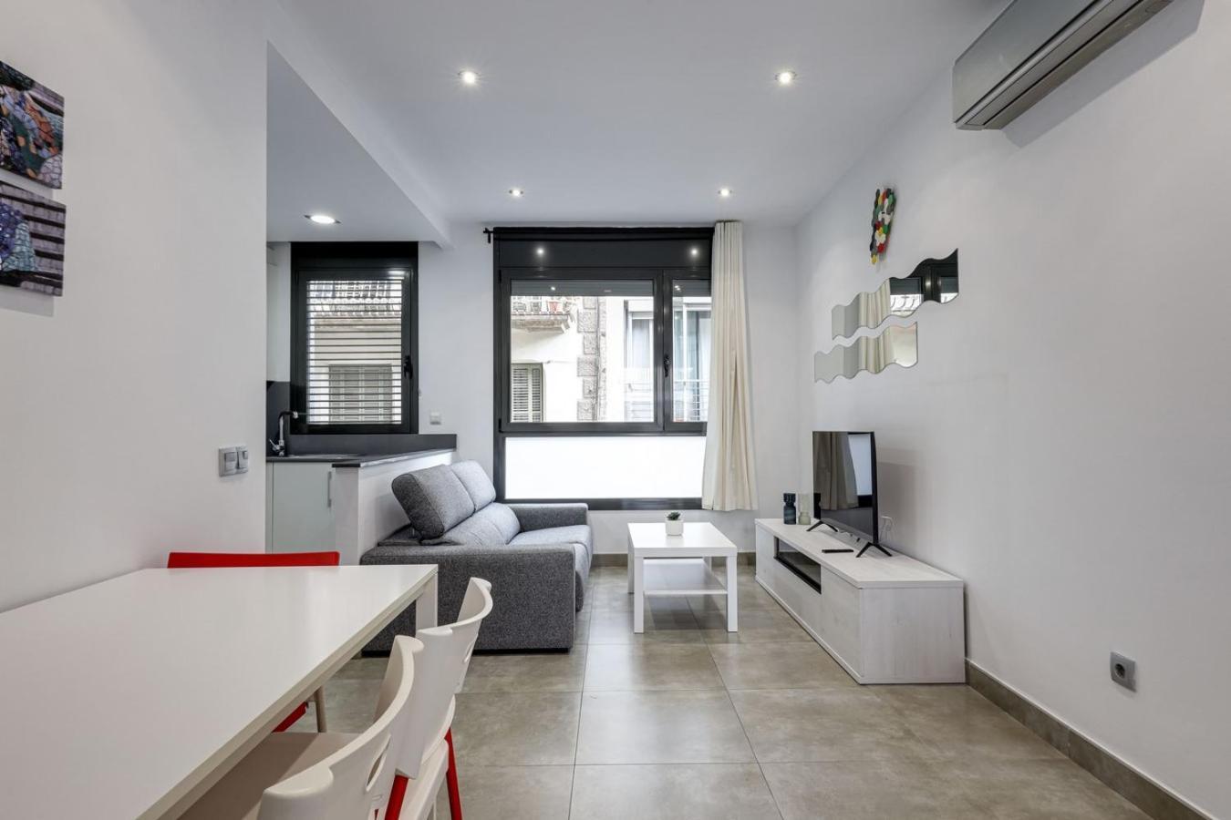 Urban Flats Vallirana Barcelona Exterior photo