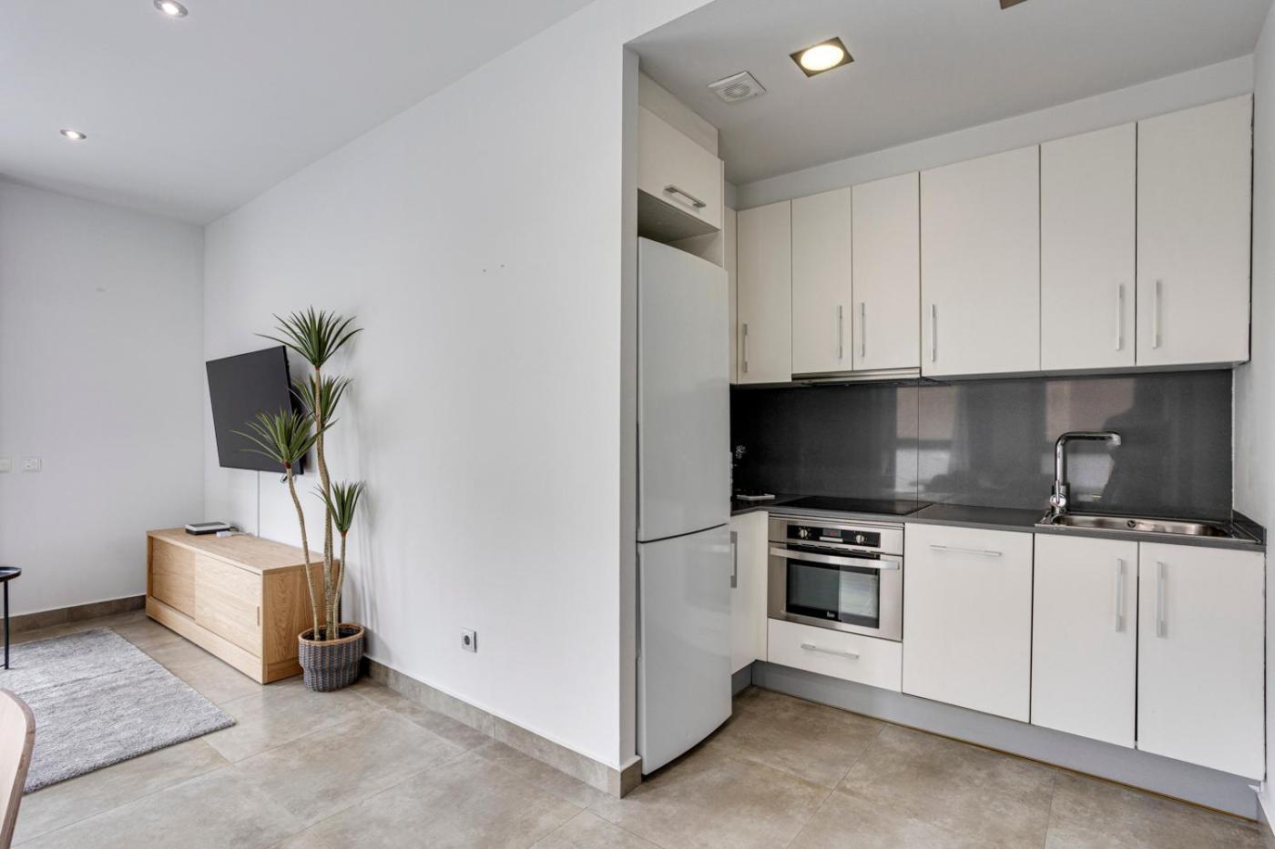 Urban Flats Vallirana Barcelona Exterior photo