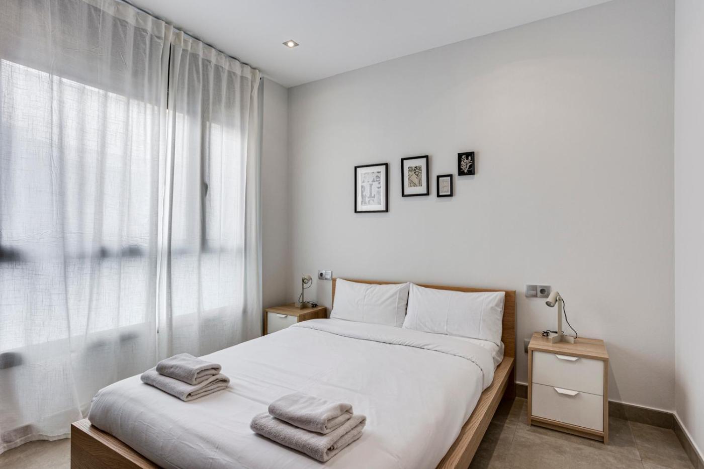 Urban Flats Vallirana Barcelona Exterior photo